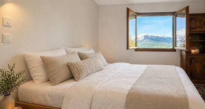 Alpine N'est Chalet - Stunning Mountain Views