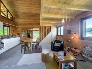 Interior - Alpine N'est Chalet - Stunning Mountain Views (Les Agettes)