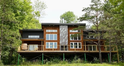 Secluded 4 bedroom cabin on a private pond.