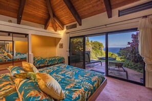 1 bedroom, WiFi, bed sheets - Villa Farm Stay w/ Ocean Views on Road to Hana (Haiku)