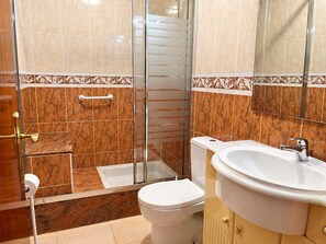 Shower - 0098-MARENOSTRUM Beachfront apartment (Empuriabrava)