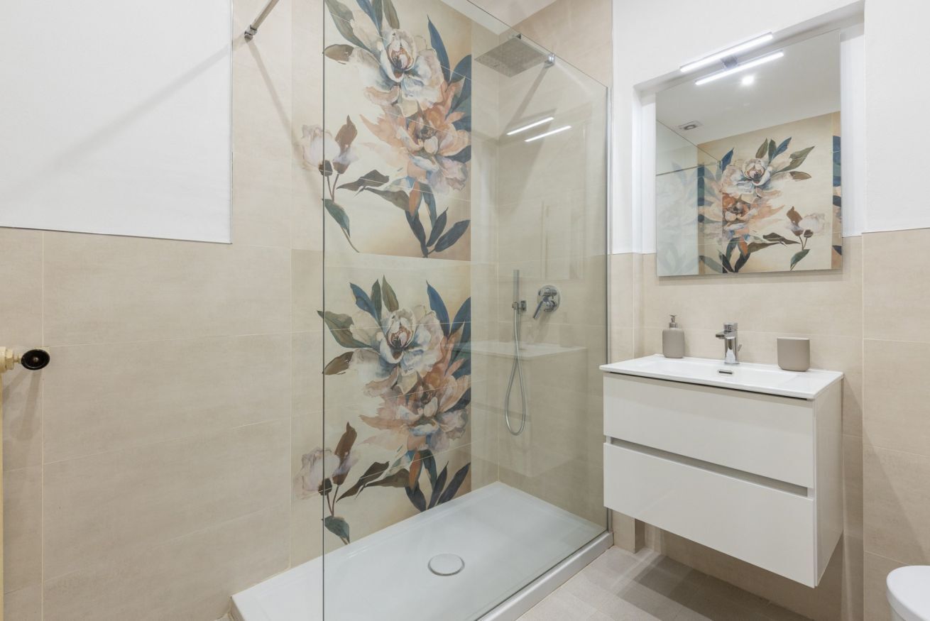 Doccia, bidet, asciugamani
