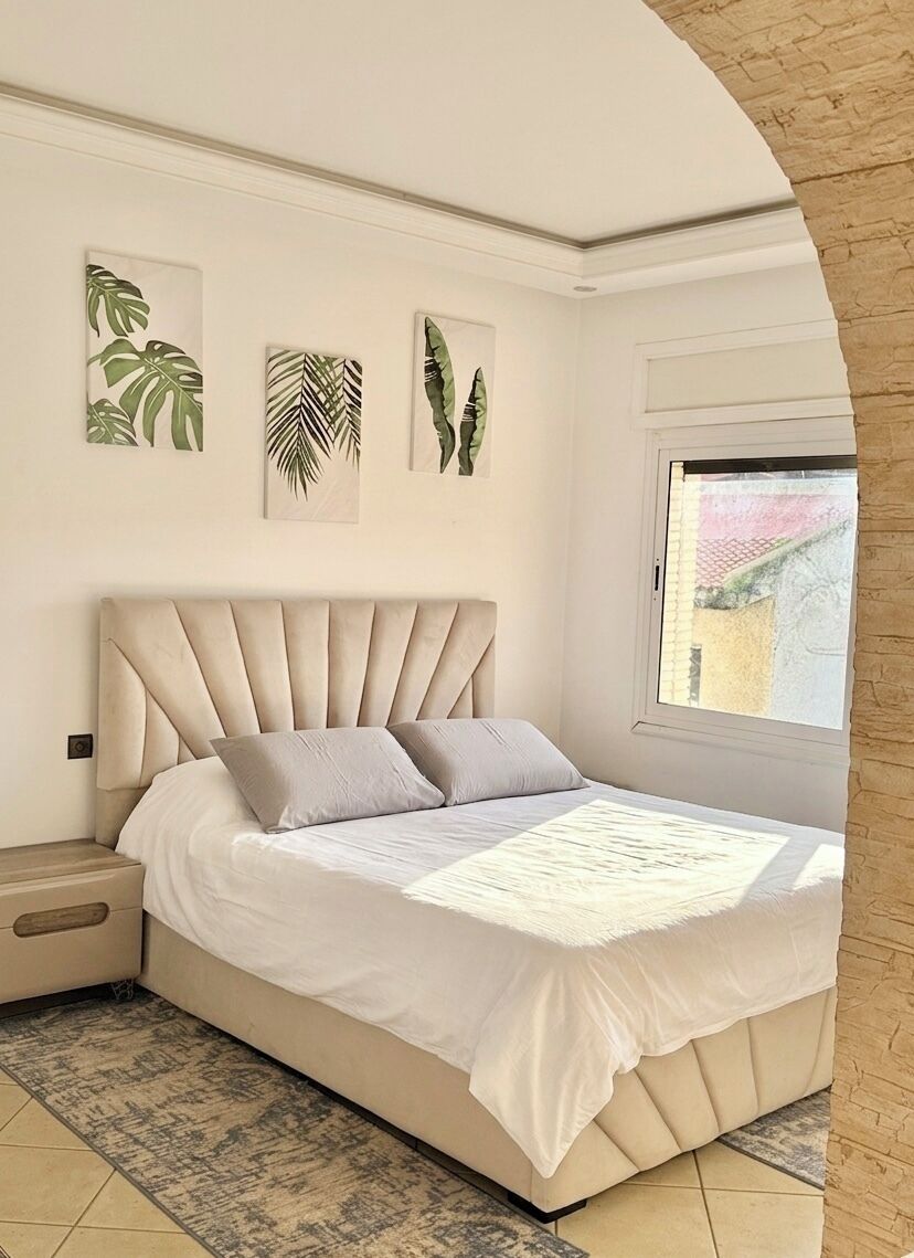 6 chambres, fer et planche à repasser, Wi-Fi, draps fournis