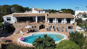 Exterior - Villa 'Sobre Las Rocas' with Sea View, Pool, and Close to the Beach (Calpe)