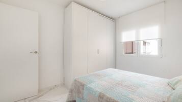 3 dormitorios, tabla de planchar con plancha, wifi y ropa de cama