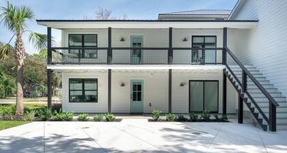 Coastal Escape for 2 | Pool, Fire Pit & Beach Access