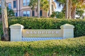 Exterior detail - Sandpiper Dunes - Hosted By Moore AI Rentals (Fernandina Beach)