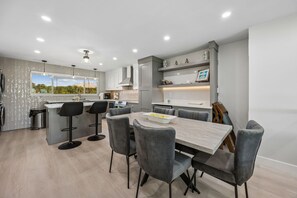 Dining - Sandpiper Dunes - Hosted By Moore AI Rentals (Fernandina Beach)