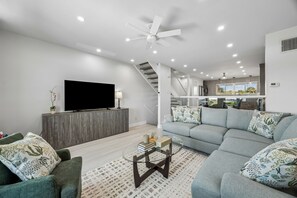 Smart TV - Sandpiper Dunes - Hosted By Moore AI Rentals (Fernandina Beach)