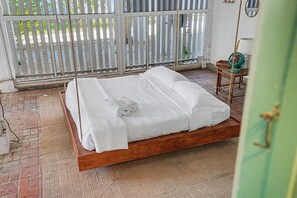 Iron/ironing board, free WiFi, bed sheets - Stylish Island Retreat for Groups, Minutes to the Beach by Tybee Cottages (Tybee Island)