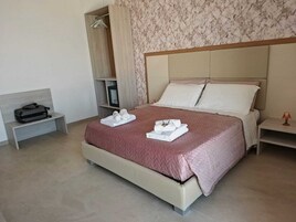 Room, Sea View | Desk, free WiFi