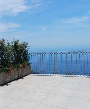 Room, Sea View | Terrace/patio - Al Chiar di Luna - Furore (Furore)
