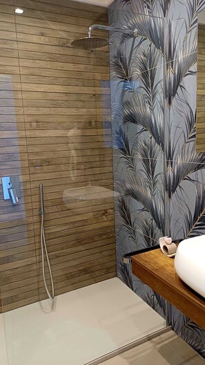 Huone, merinäköala | Kylpyhuone