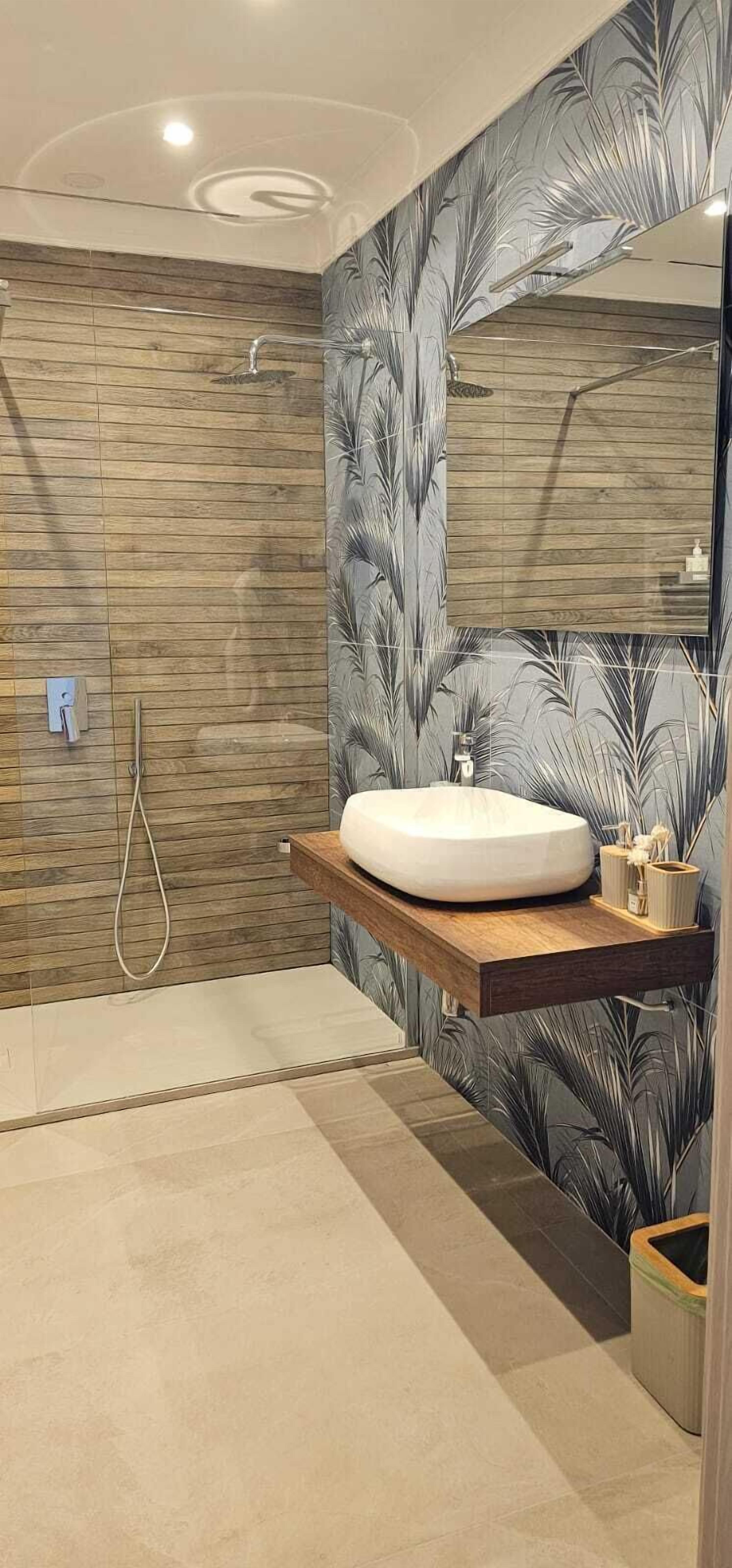 Room, Sea View | Bilik Mandi | Pancuran mandi, pengering rambut, tuala disediakan, sabun 
