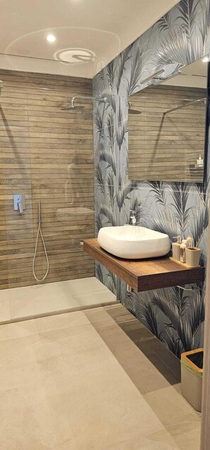 Room, Sea View | Bathroom