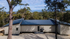 Family House, Lagoon View | Exterior - Freycinet Residences (Coles Bay)
