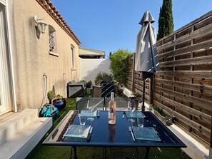 Outdoor dining - Charming house near Pézenas - 4 guests (PAULHAN)