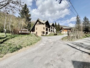 Exterior - Spacious apartment with private garden - 6 guests (Le Monêtier-les-Bains)