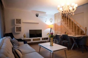Classic Apartment | Living area - Nupelda Residence (İstanbul)