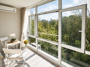 全景开间, 公园景观 | 客房内用餐