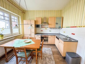 Private kitchen - Vrbo Property (Kühlungsborn)