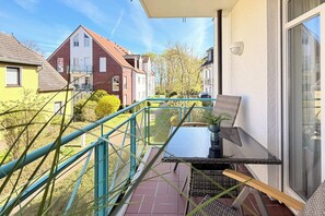 Outdoor dining - Vrbo Property (Ostseebad Boltenhagen)