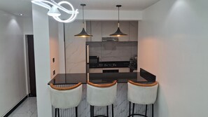Micro-ondas, fogão, cooktop