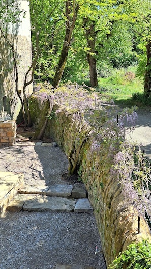 Property grounds - Gîte le pigeonnier de la jalberterie (Varen)