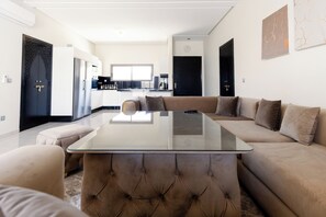 Smart TV - Villa Lilimoun, Ourika road, Marrakech (Rha)