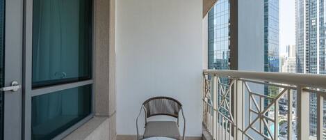 City Apartment, 2 Bedrooms, Lake View | Balcony