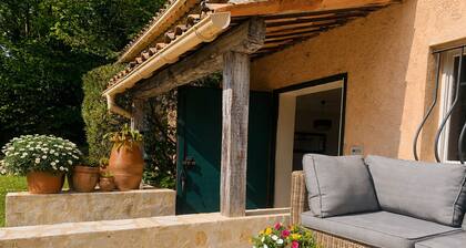 Charming Private Cottage with Garden & Parking in Bar-sur-Loup
