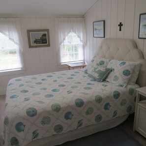Iron/ironing board, Internet, bed sheets - Townhouse-style condo at The Hammond House located across from Lighthouse Beach! (Chatham)