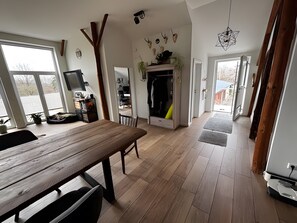 Dining - Apartment "Hof Wuushöh" with Shared Garden, Balcony, and Wi-Fi (Stolk)