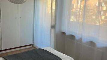 Bügeleisen/Bügelbrett, WLAN, Bettwäsche