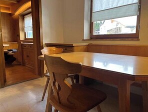Dining - Alpine Stube on two levels - quiet time out near the center of Innsbruck (Innsbruck)