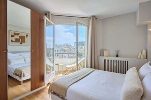 Iron/ironing board, WiFi, bed sheets - Charming apartment in Beaubourg - Le Marais (Paris)