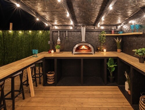 The Lodge
@The Outside Inn