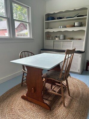 Dining - Cape Rosier Cozy Guesthouse (Harborside)