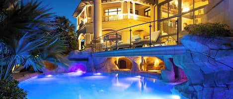 屋外プール、温水プール