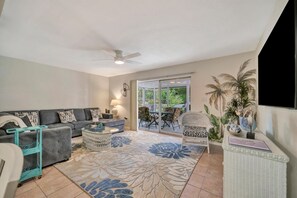 1 bedroom, Internet - Your own Tropical Resort Heated Pool Pickleball (St. Petersburg)