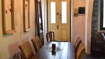 Apartment | 2 bedrooms, Internet