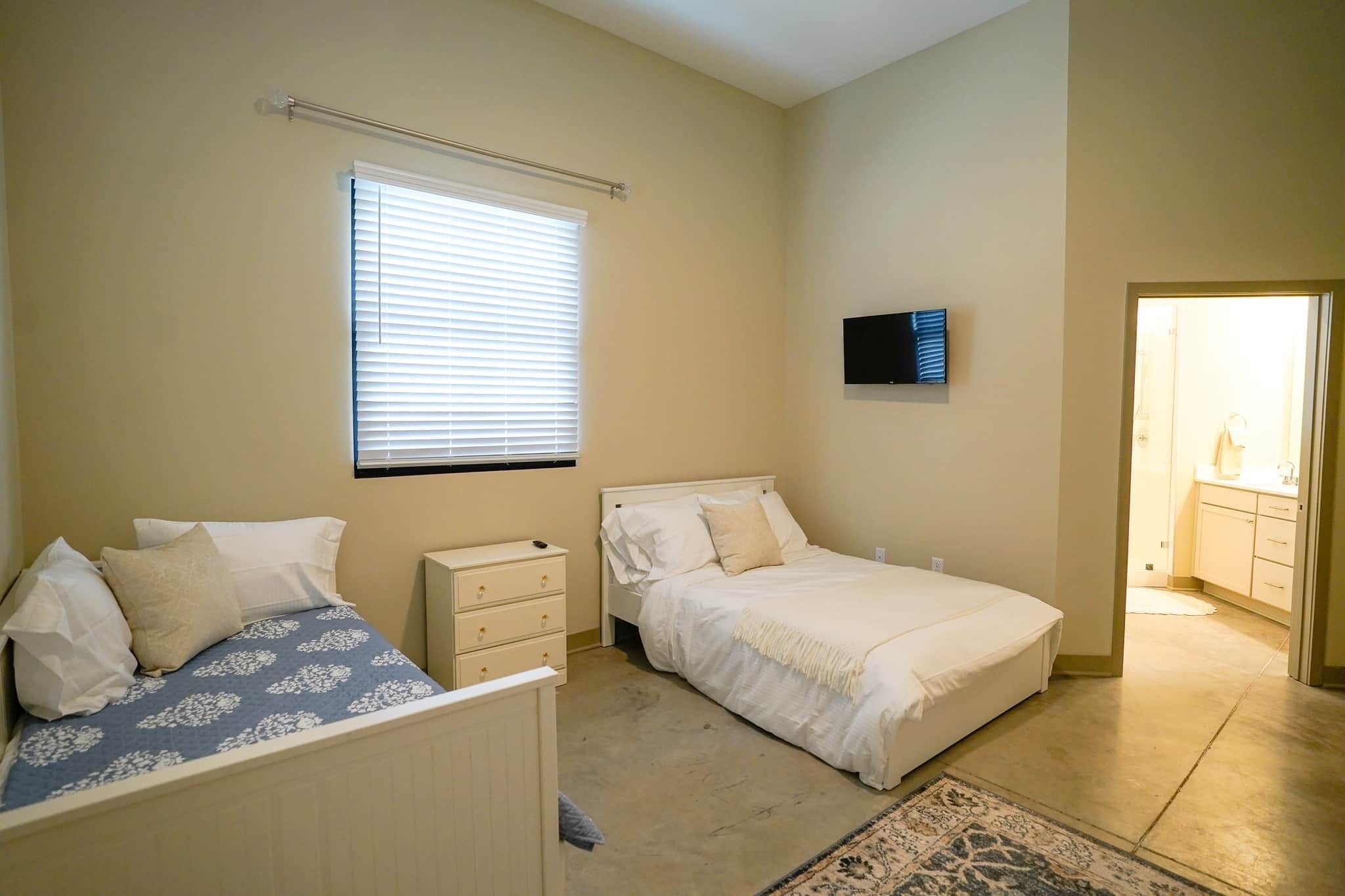 4 bedrooms, WiFi, bed sheets