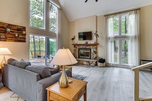House (3 Bedrooms) | Interior - Lake Views + Margaritaville Perks! Ozarks Escape (Osage Beach)