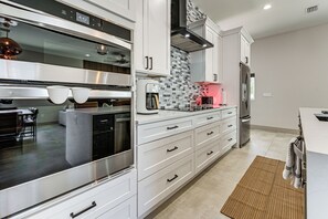 Rumah (4 Bedrooms) | Interior