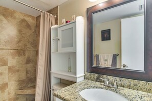 Interior - Pool Access! Extended Base 2 Mi to St Pete Beach (St. Petersburg)