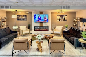 Apartment (0 Bedroom) | Interior - Waterfront Luxury Remodeled Studio! Pool Tiki Bar (Sarasota)