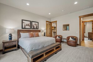 Room - Mountain Escape with Access to Exclusive Golf (Sunriver)