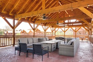 House (Multiple Bedrooms) | Interior - Cha Chas Castle': Smokies Lodge w/ Indoor Pool! (Sevierville)