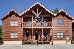 House (Multiple Bedrooms) | Interior - Cha Chas Castle': Smokies Lodge w/ Indoor Pool! (Sevierville)