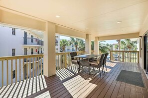 Interior - Walk to St Augustine Beach! Resort-style Condo (St. Augustine)
